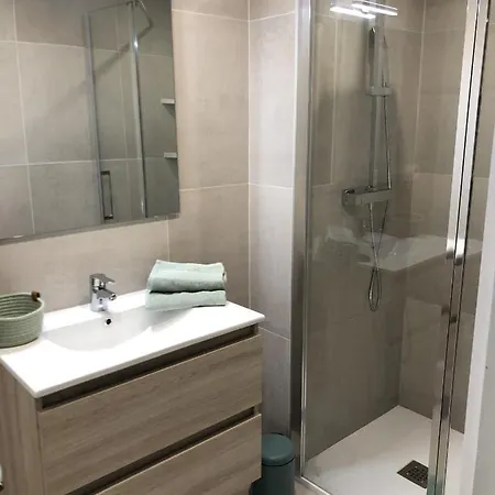 Appartamento Amplio Estudio Con Vistas A La Marina Y Al Mar Ref 358 *