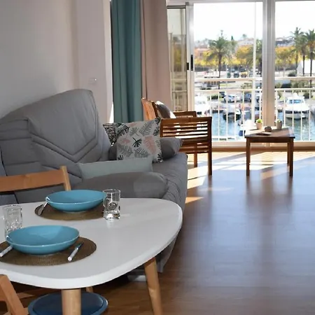 Appartamento Amplio Estudio Con Vistas A La Marina Y Al Mar Ref 358