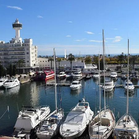 Appartamento Amplio Estudio Con Vistas A La Marina Y Al Mar Ref 358